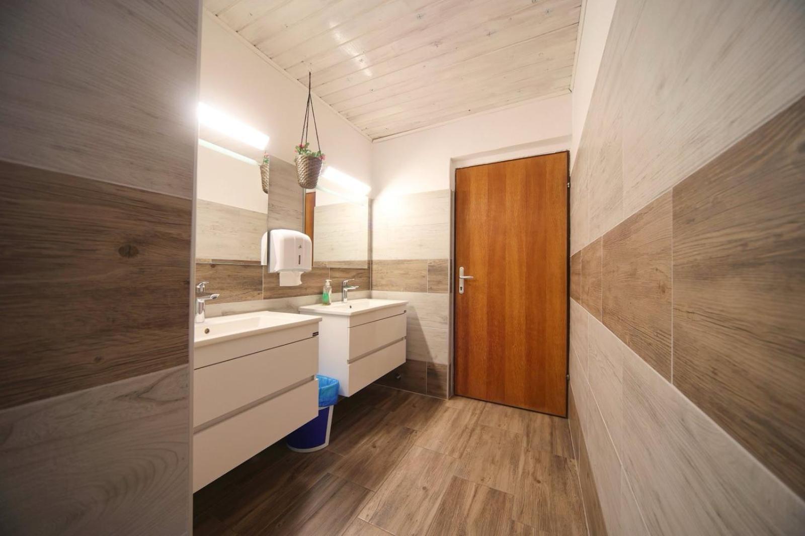 Planinska Koca Na Gozdu Ξενοδοχείο Kranjska Gora Εξωτερικό φωτογραφία