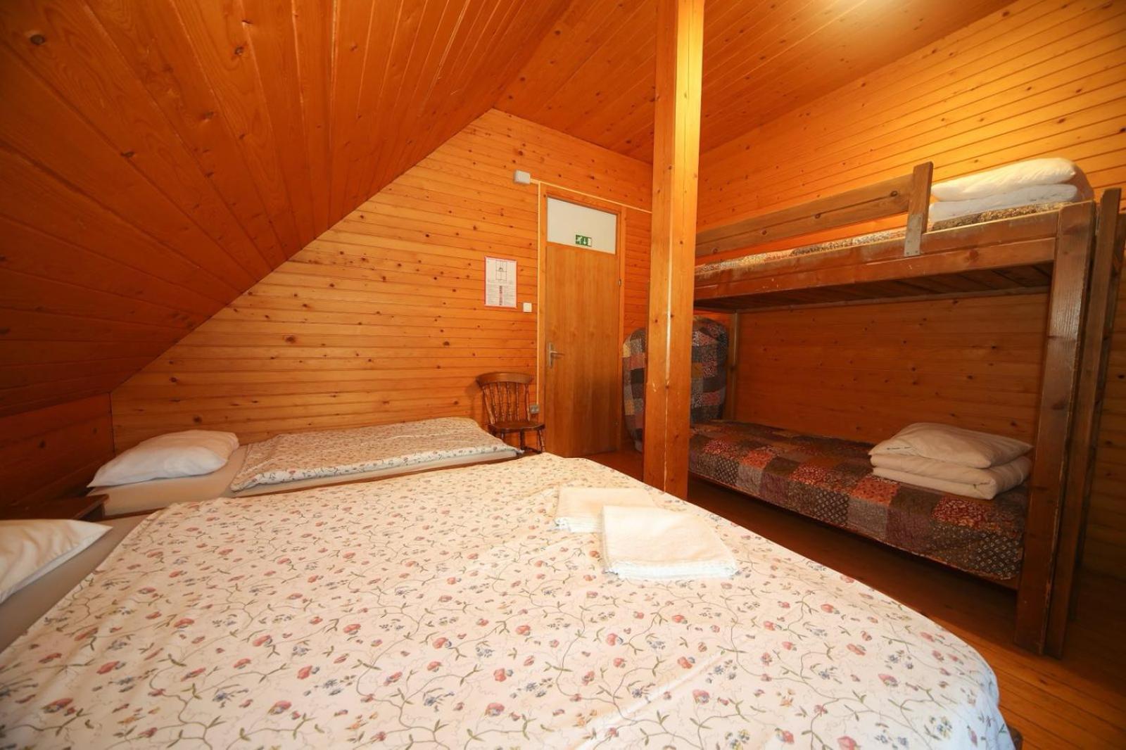 Planinska Koca Na Gozdu Ξενοδοχείο Kranjska Gora Εξωτερικό φωτογραφία