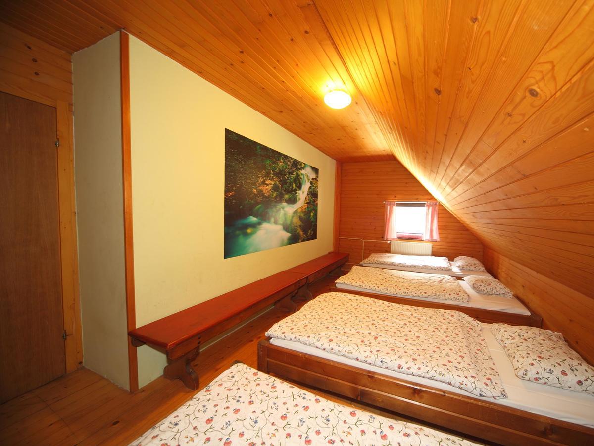 Planinska Koca Na Gozdu Ξενοδοχείο Kranjska Gora Εξωτερικό φωτογραφία